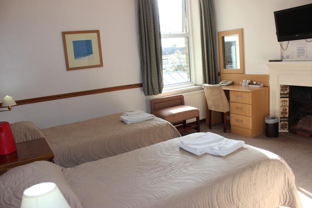 Heatherbank Guest House Barnet Buitenkant foto